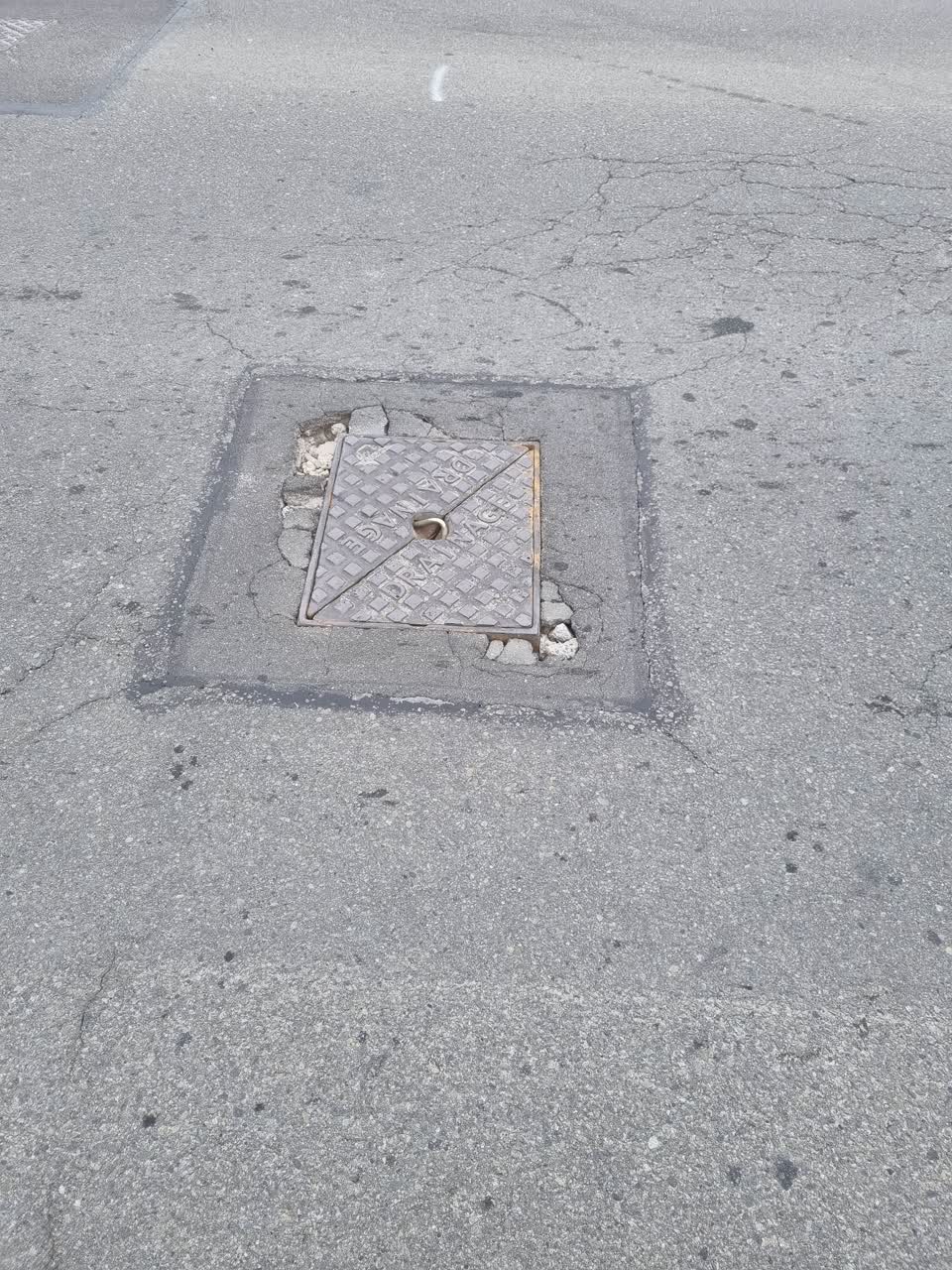 The photograph attached to this roading/streets report