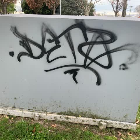 Graffiti, a report photo