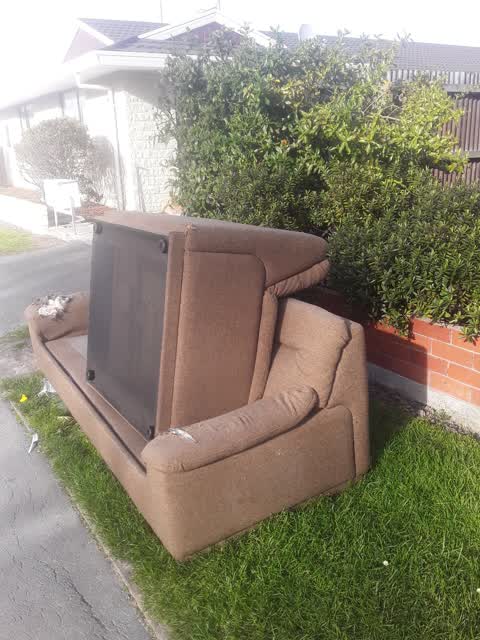 Rubbish/Recycling, a report photo