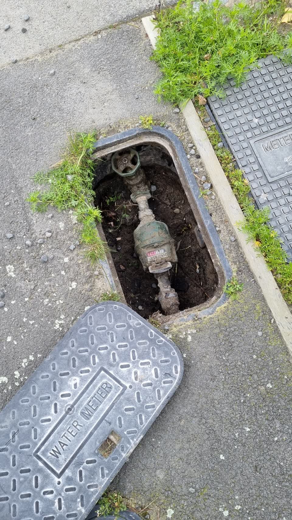 The photograph attached to this water supply report