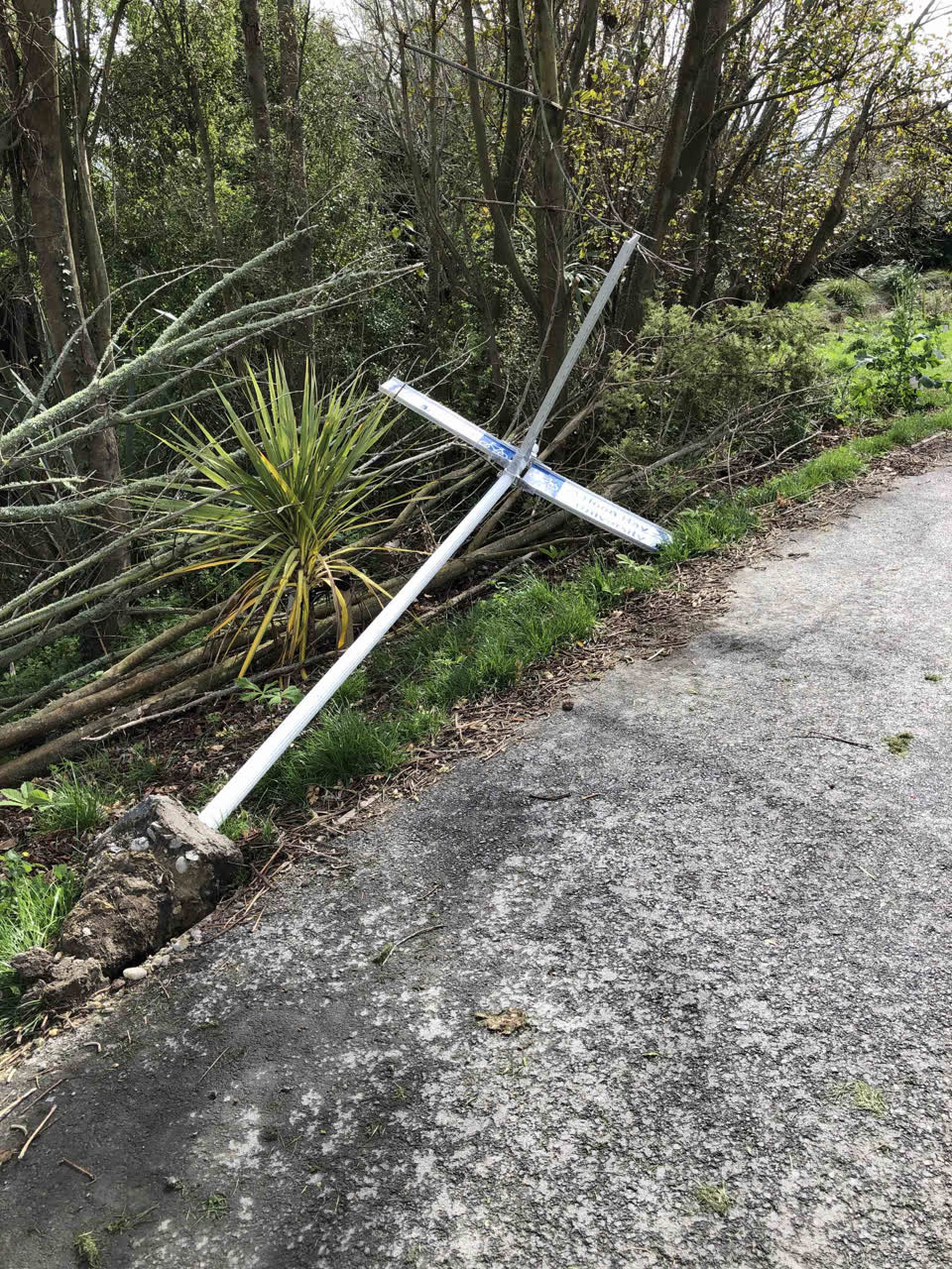 The photograph attached to this roading/streets report