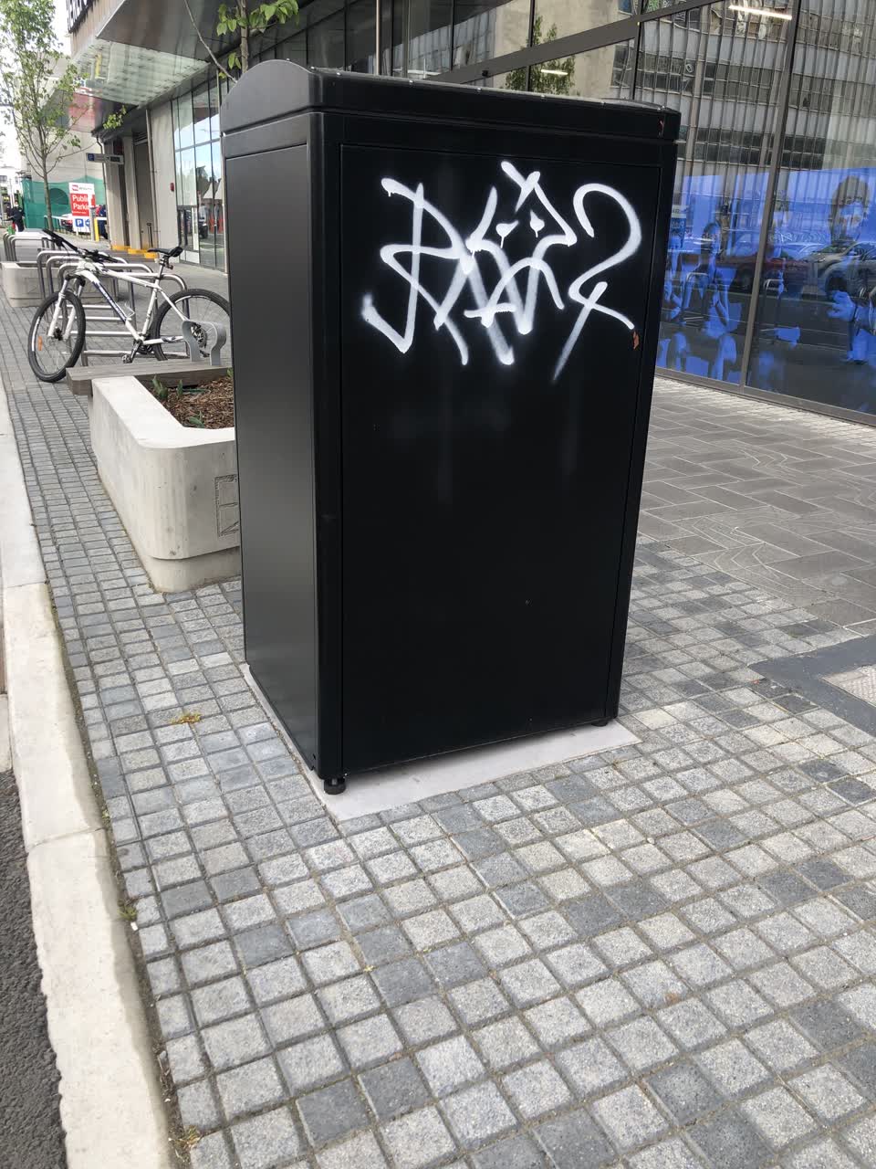 The photograph attached to this graffiti report