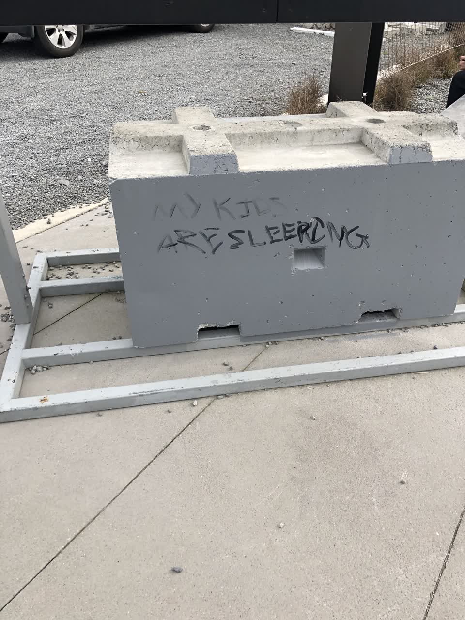 The photograph attached to this graffiti report