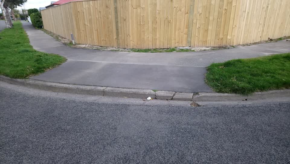 The photograph attached to this roading/streets report