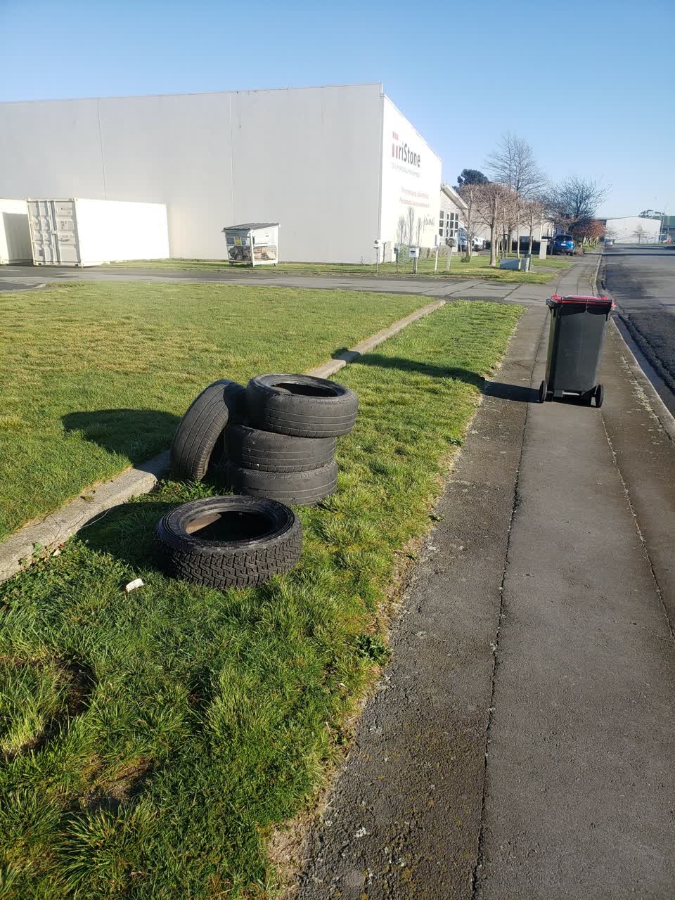 The photograph attached to this rubbish/recycling report
