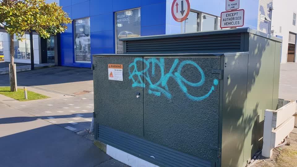 The photograph attached to this graffiti report