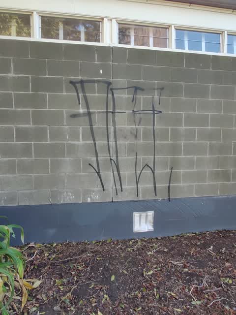 Graffiti, a report photo