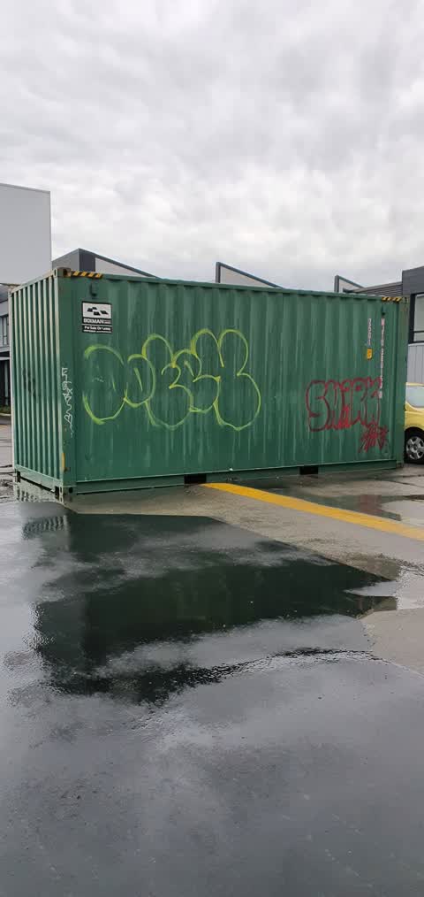 Graffiti, a report photo