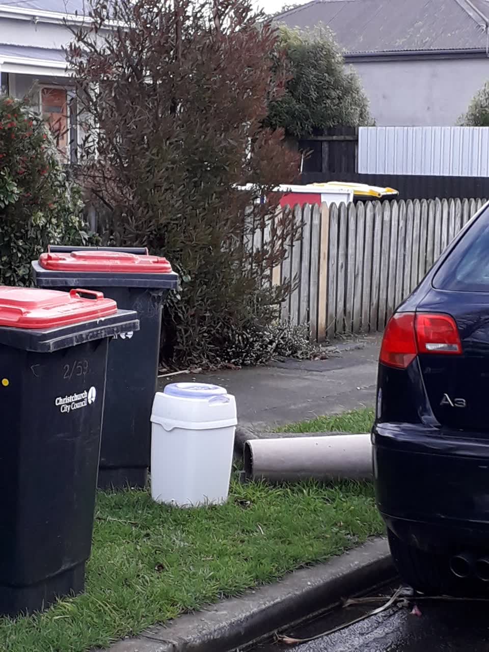 The photograph attached to this rubbish/recycling report