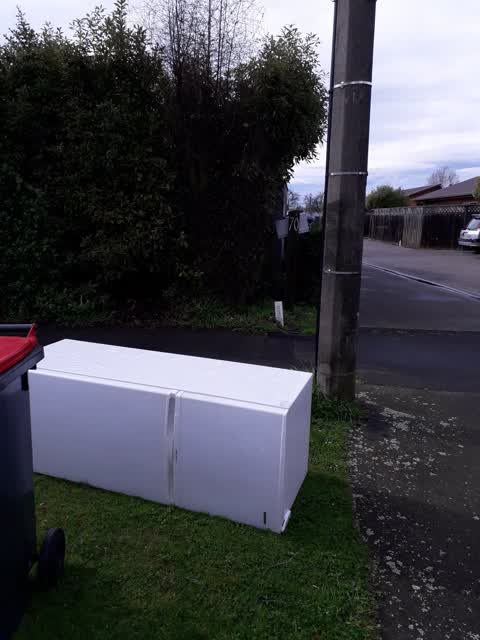 Rubbish/Recycling, a report photo