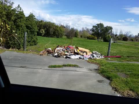Rubbish/Recycling, a report photo