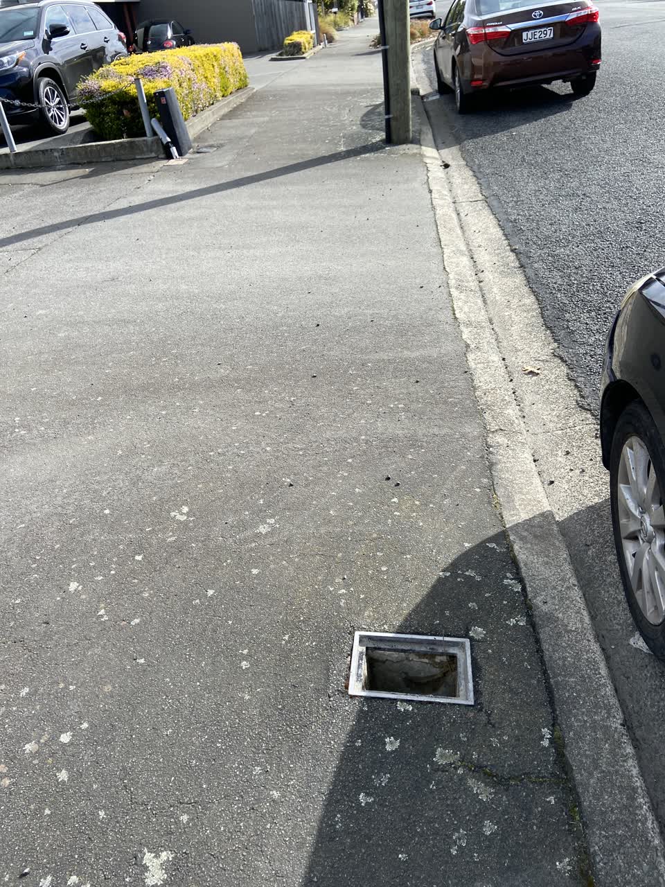 The photograph attached to this roading/streets report