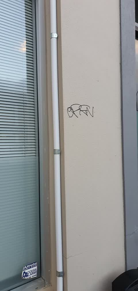 Graffiti, a report photo
