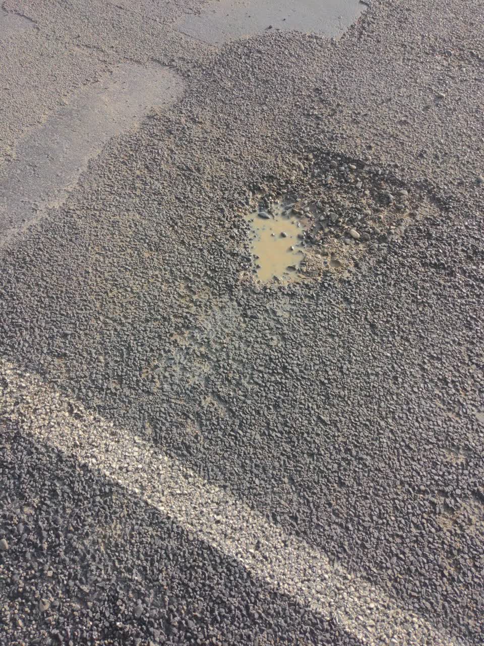 The photograph attached to this roading/streets report