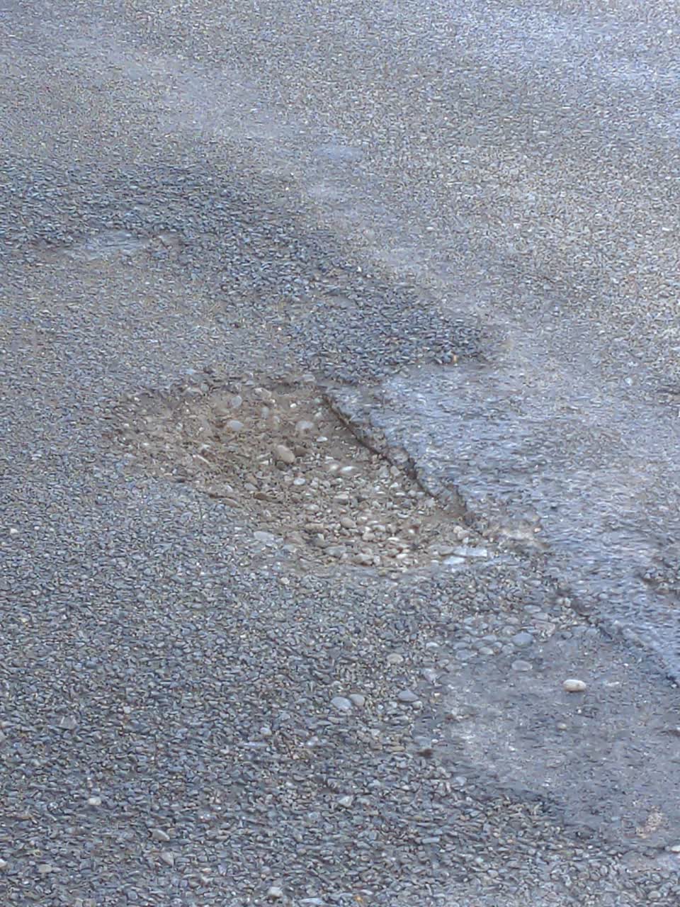 The photograph attached to this roading/streets report