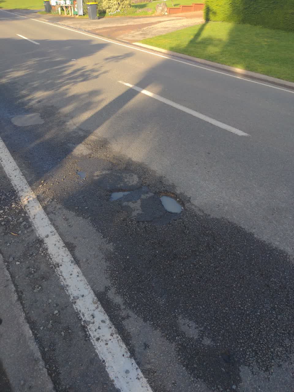 The photograph attached to this roading/streets report