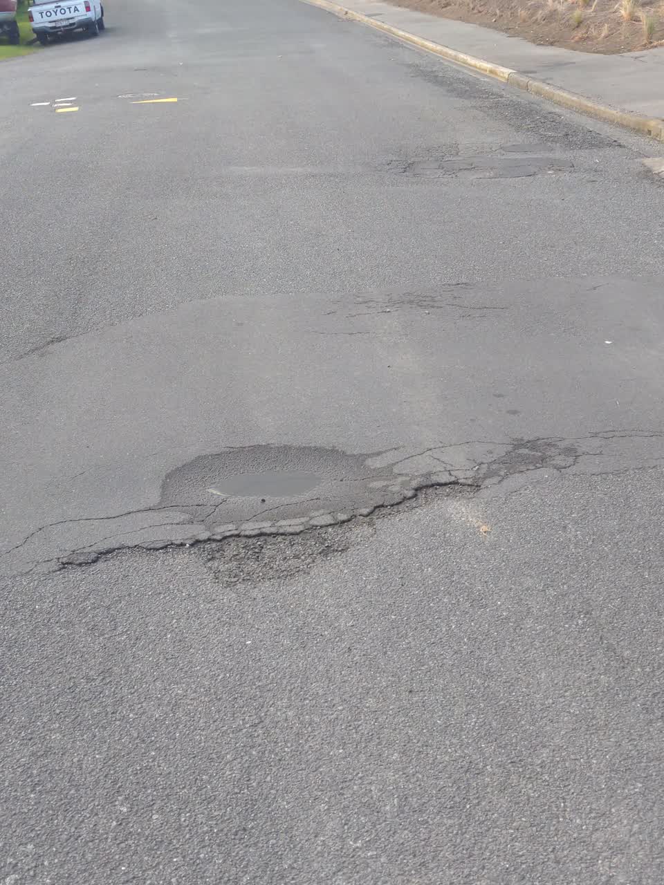 The photograph attached to this roading/streets report