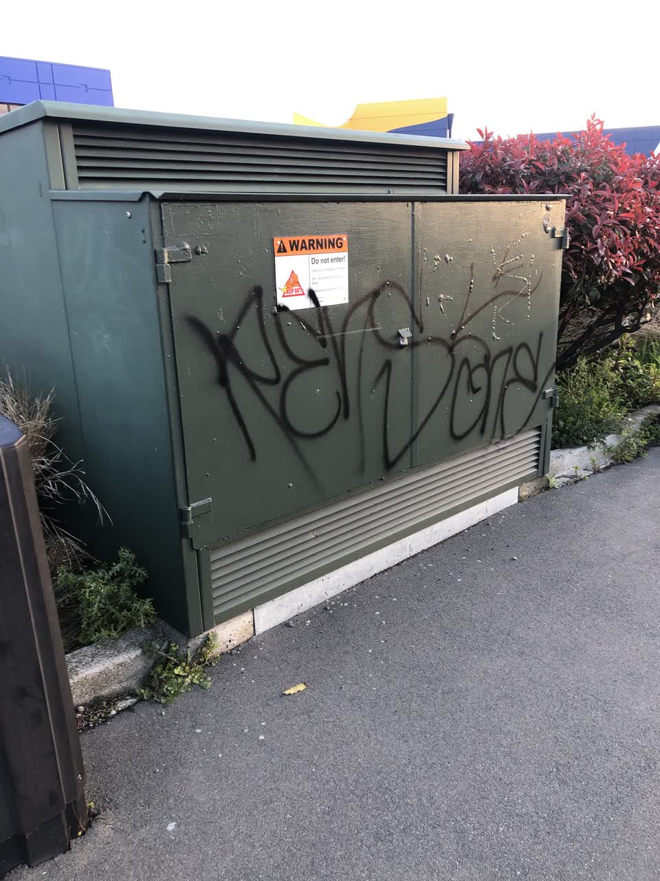 The photograph attached to this graffiti report