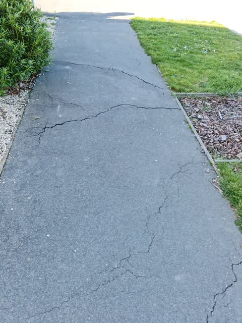 Roading/Streets, a report photo