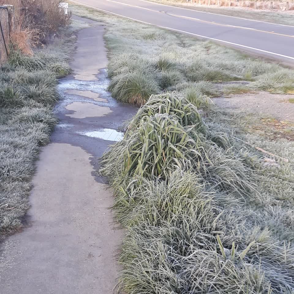 The photograph attached to this roading/streets report