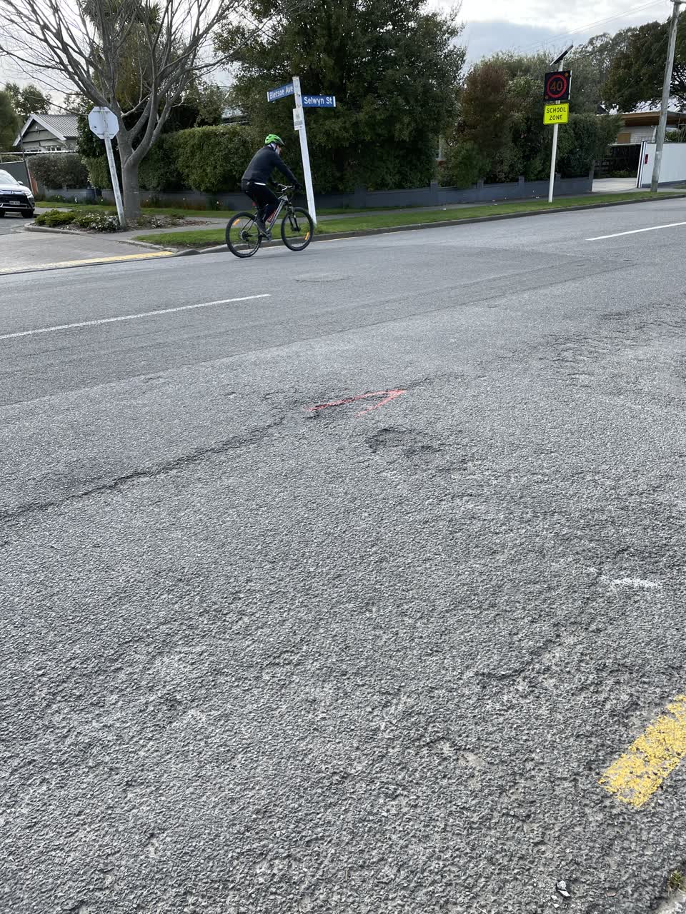 The photograph attached to this roading/streets report