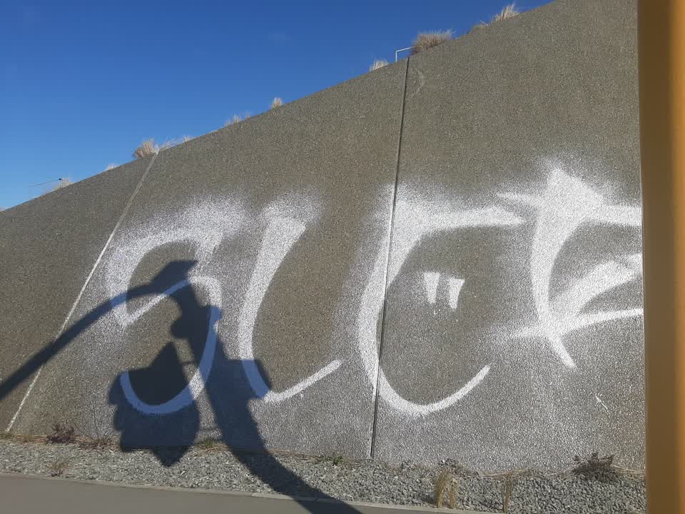 The photograph attached to this graffiti report