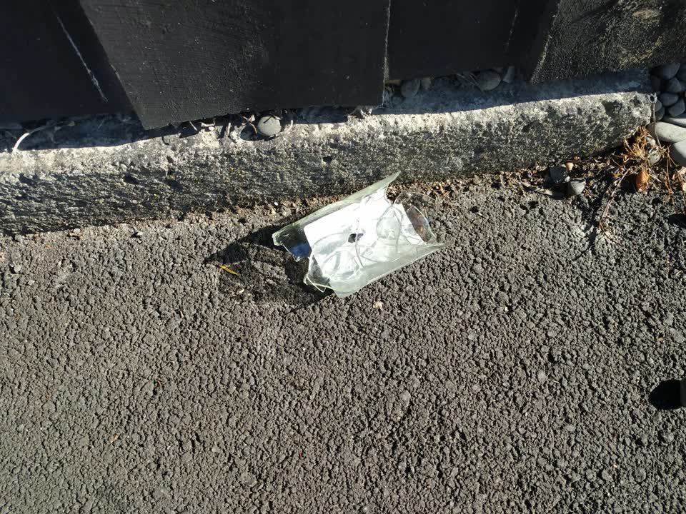 The photograph attached to this roading/streets report
