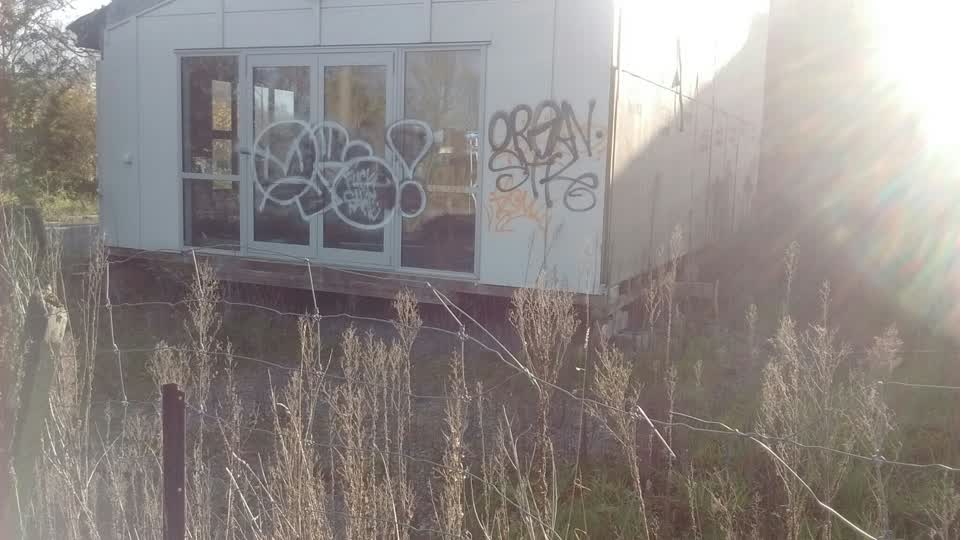 The photograph attached to this graffiti report