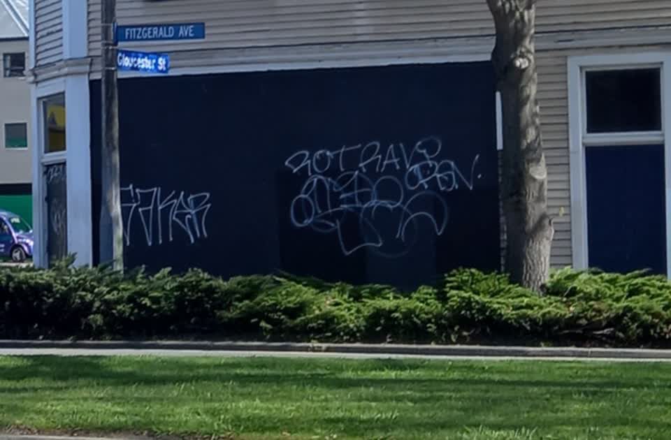 The photograph attached to this graffiti report