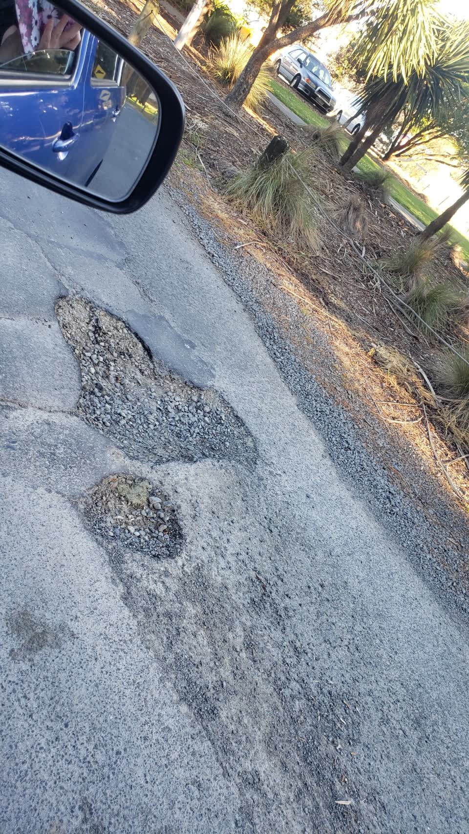 The photograph attached to this roading/streets report