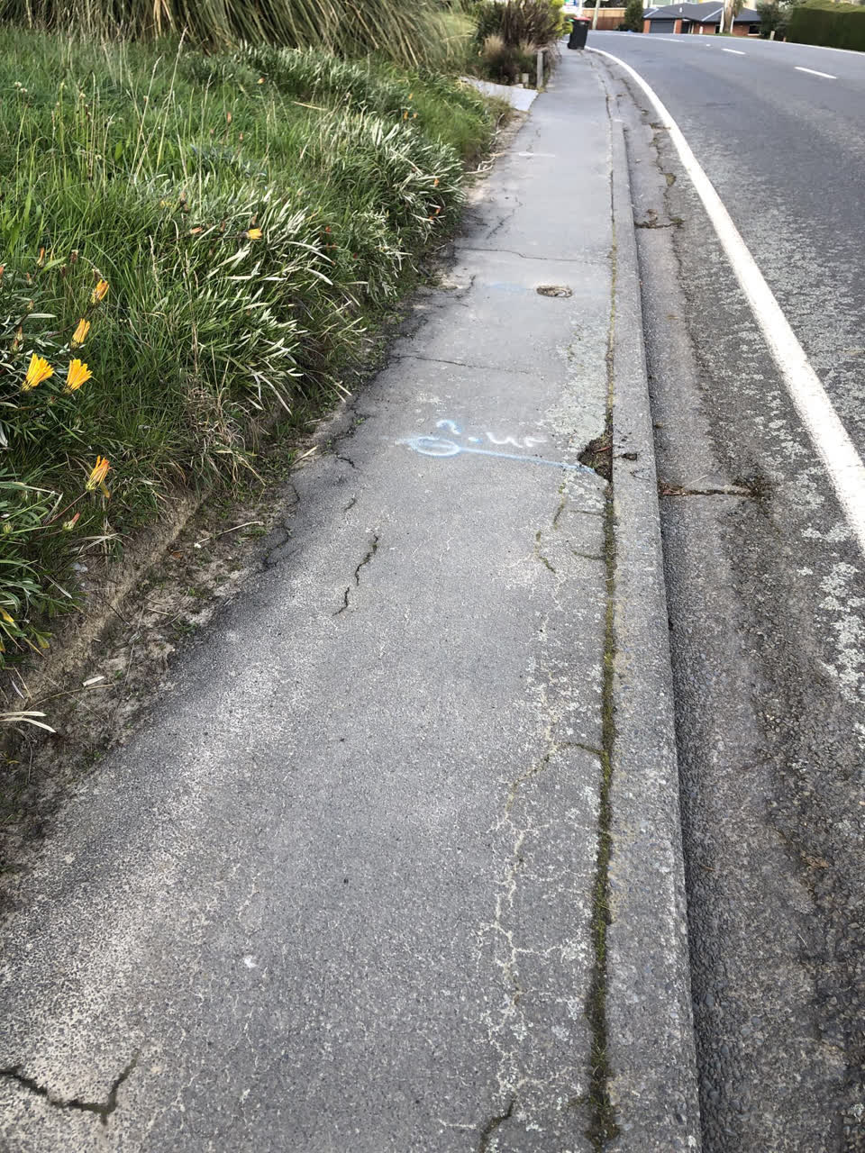 The photograph attached to this roading/streets report