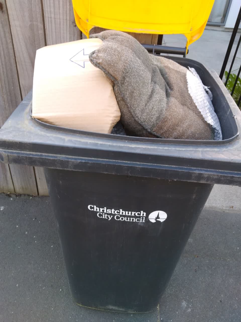 The photograph attached to this rubbish/recycling report