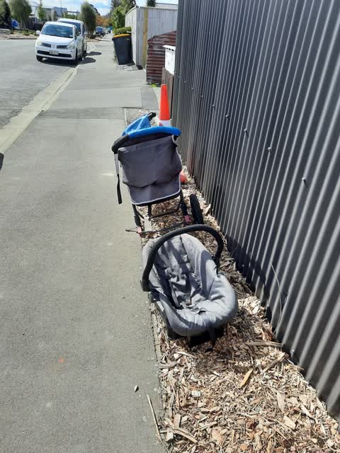 Rubbish/Recycling, a report photo