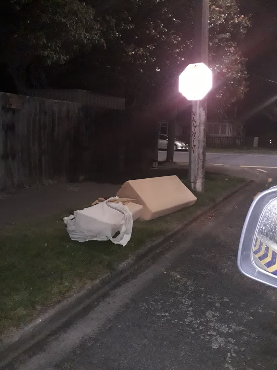 The photograph attached to this rubbish/recycling report