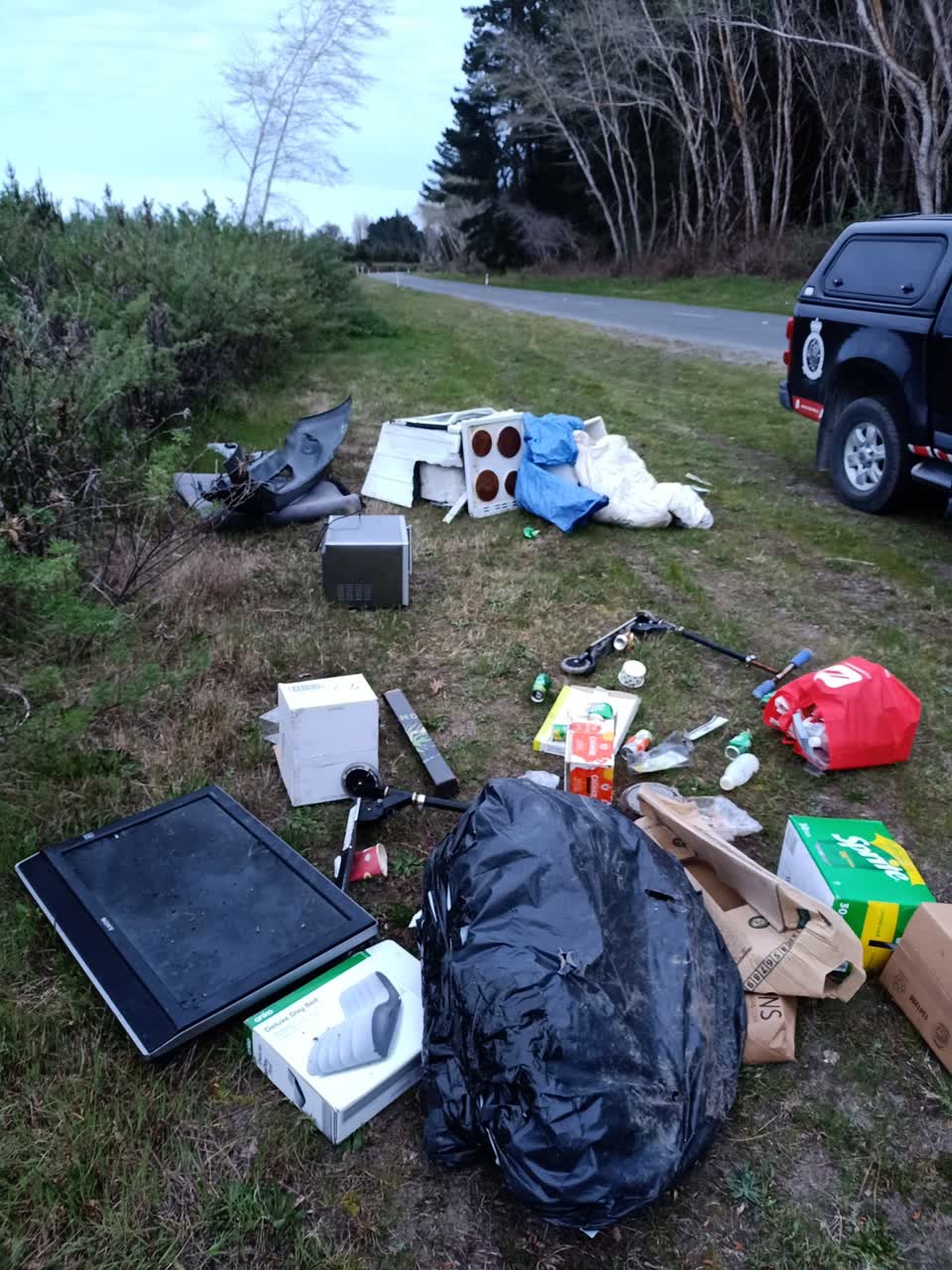 The photograph attached to this rubbish/recycling report