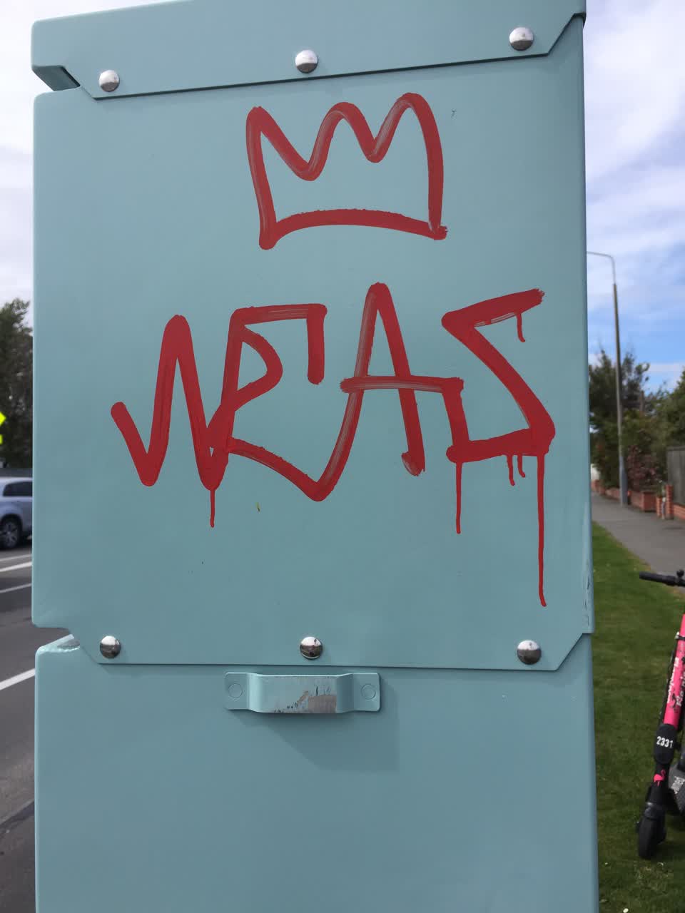 The photograph attached to this graffiti report