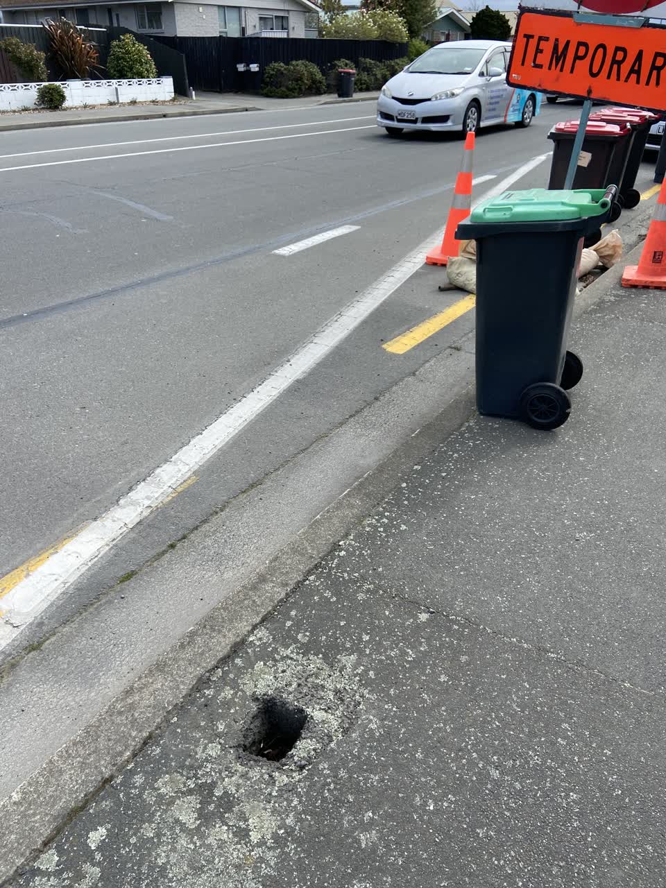 The photograph attached to this roading/streets report