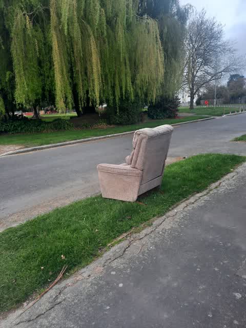 Rubbish/Recycling, a report photo