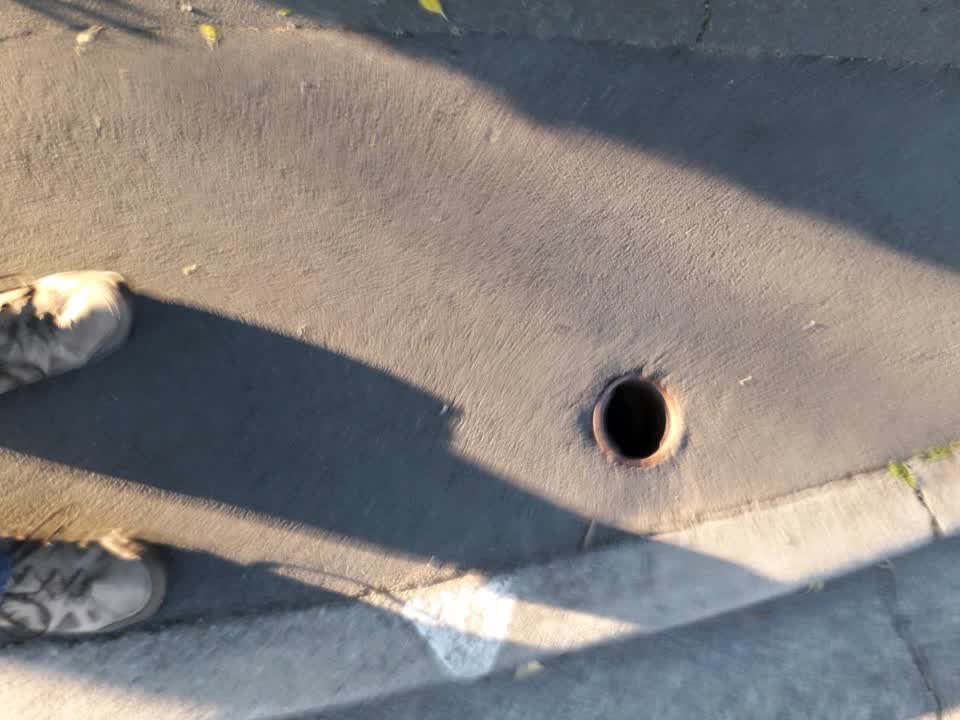 The photograph attached to this roading/streets report