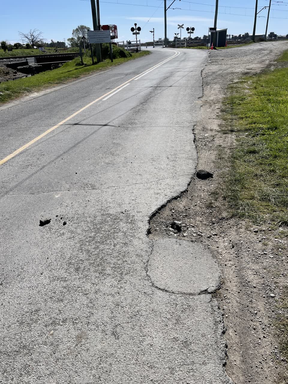 The photograph attached to this roading/streets report