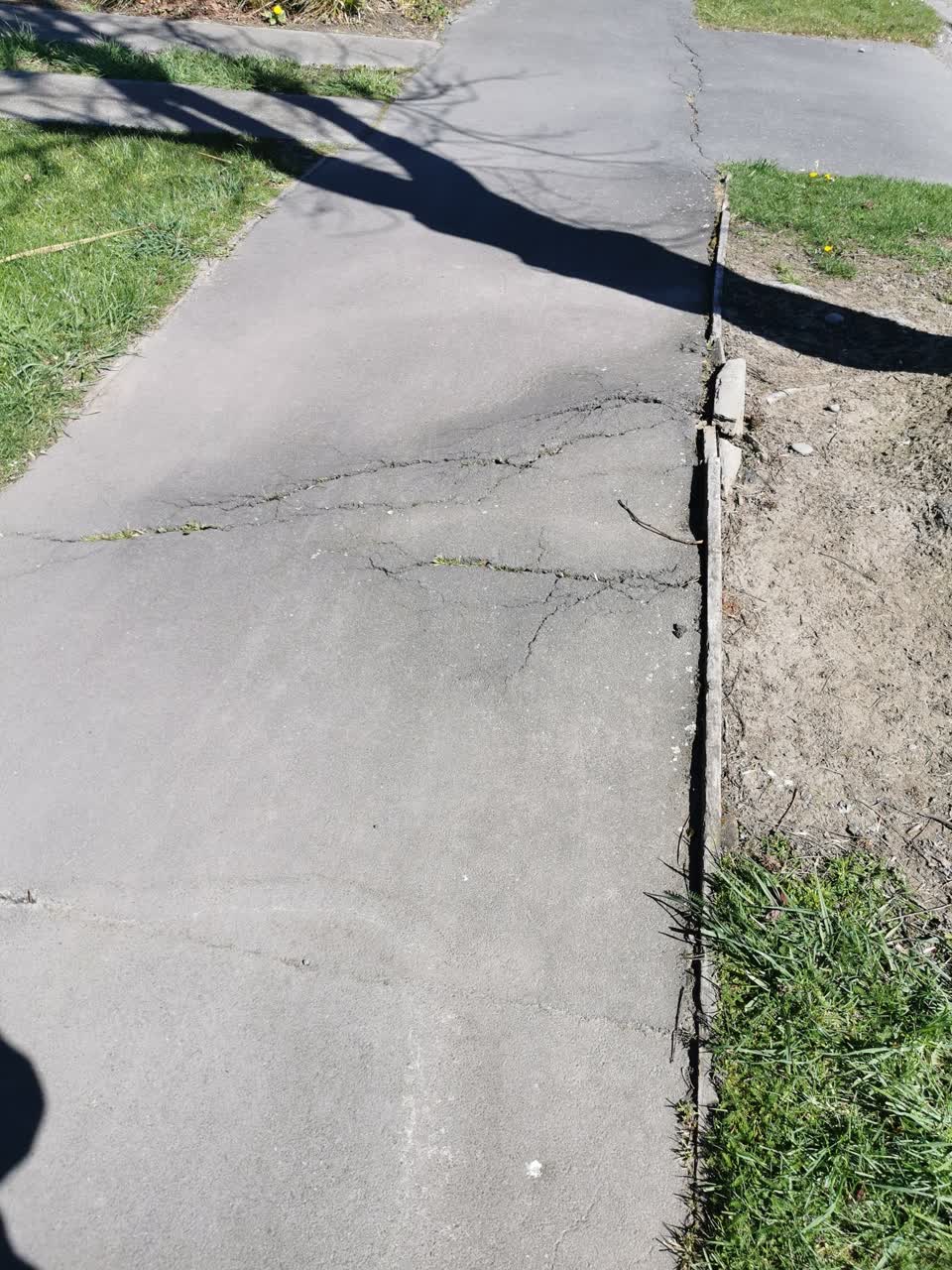 The photograph attached to this roading/streets report