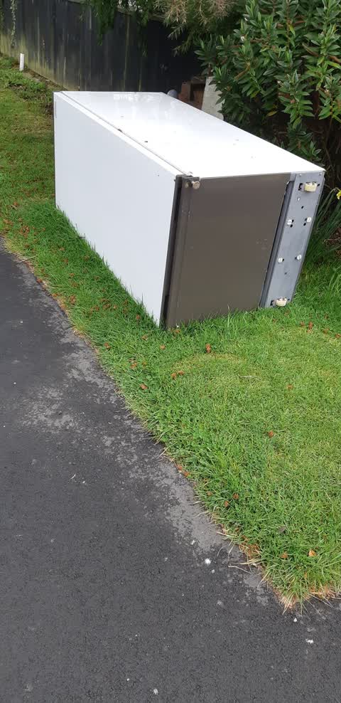 Rubbish/Recycling, a report photo