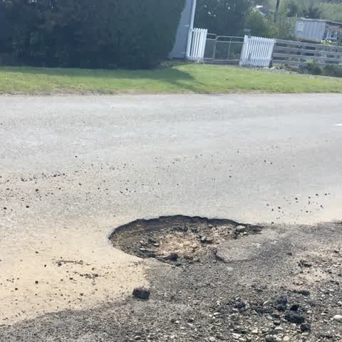 Roading/Streets, a report photo