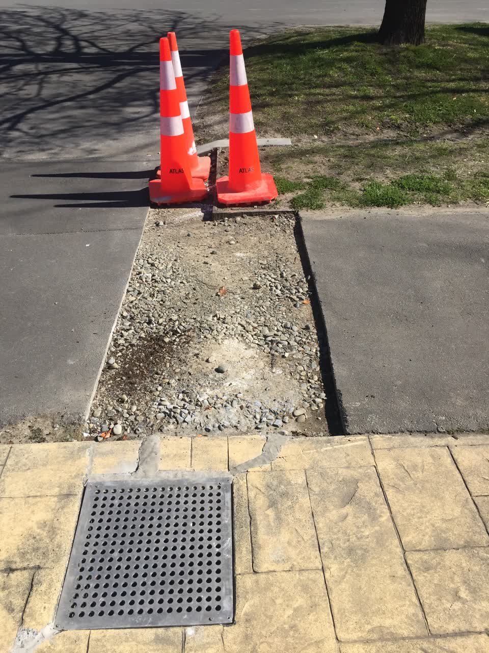 The photograph attached to this roading/streets report