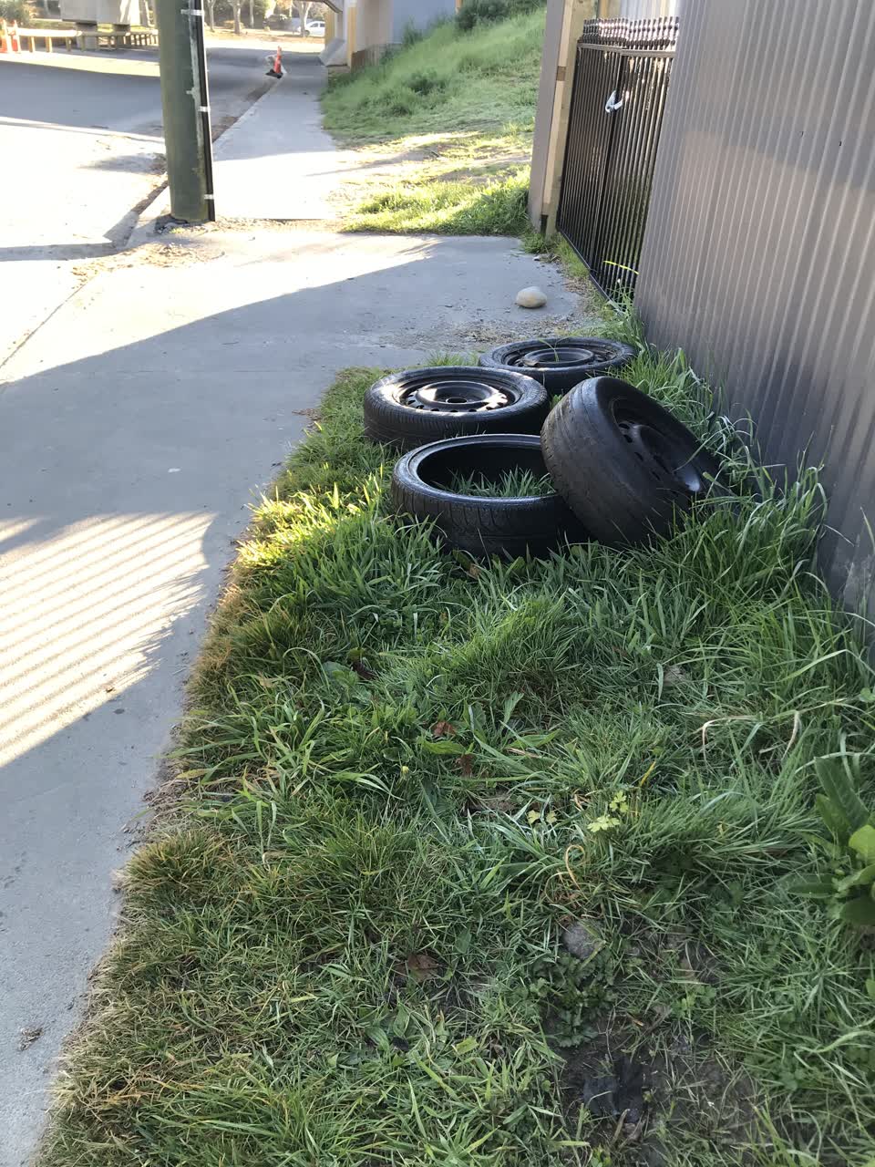 The photograph attached to this rubbish/recycling report
