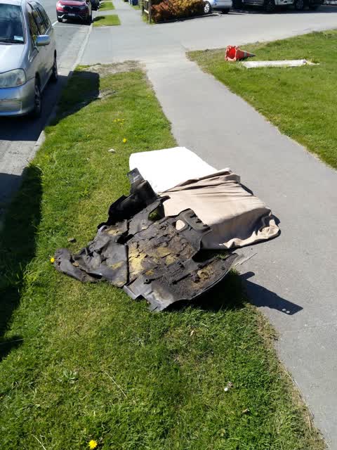 Rubbish/Recycling, a report photo