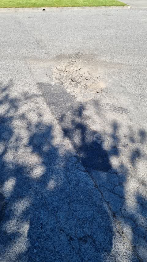 Roading/Streets, a report photo