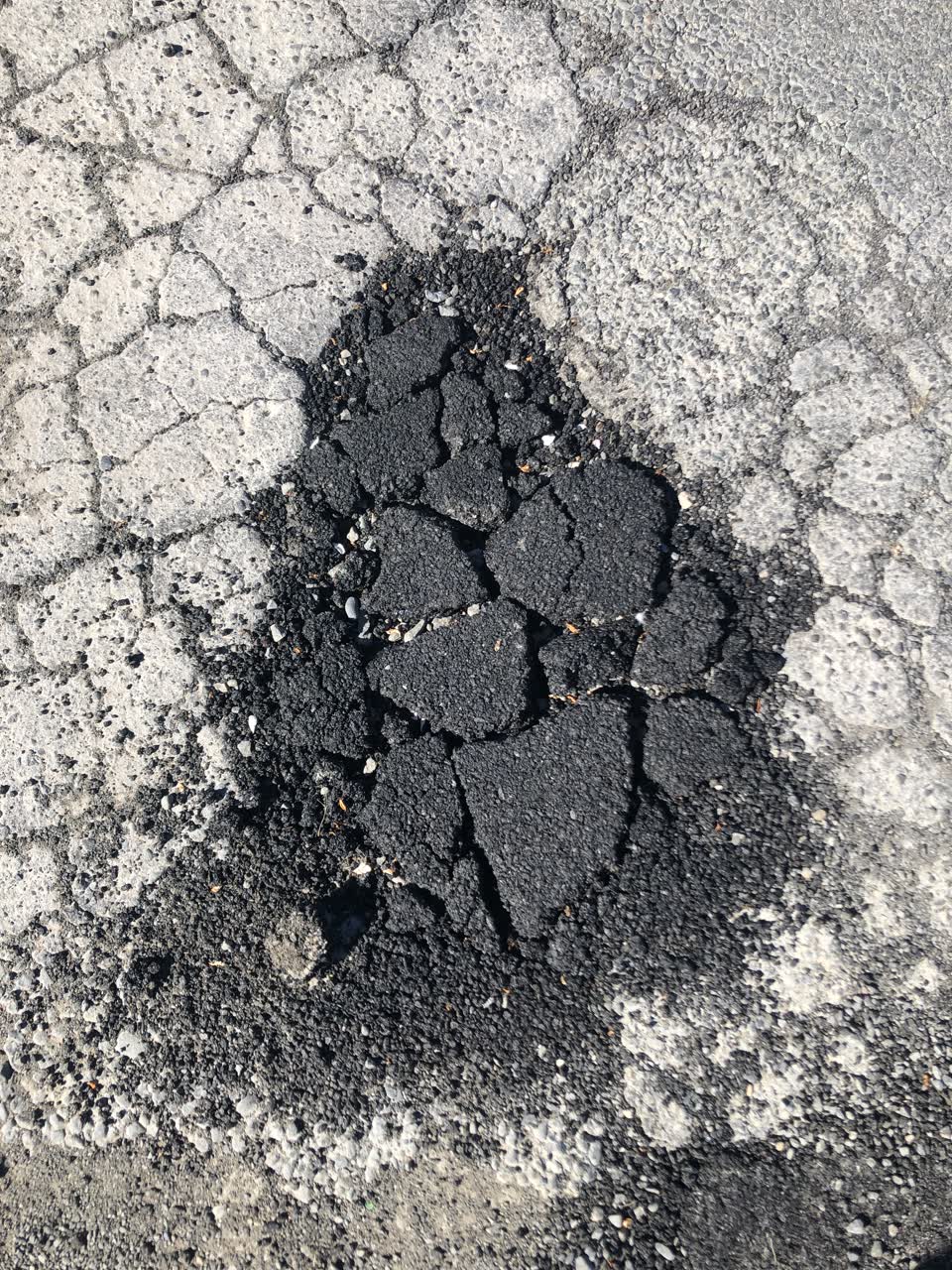 The photograph attached to this roading/streets report