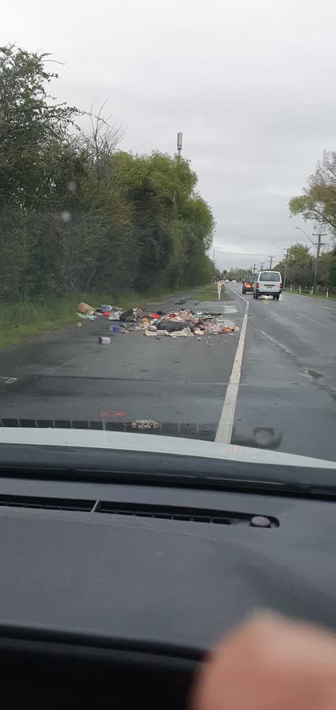 Rubbish/Recycling, a report photo