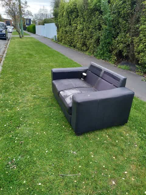 Rubbish/Recycling, a report photo